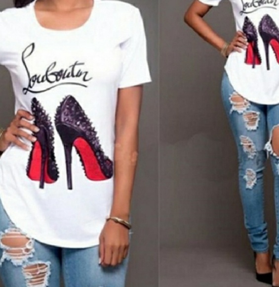 BCBGMaxAzria Tops - Shoes print tshirt size XS-S